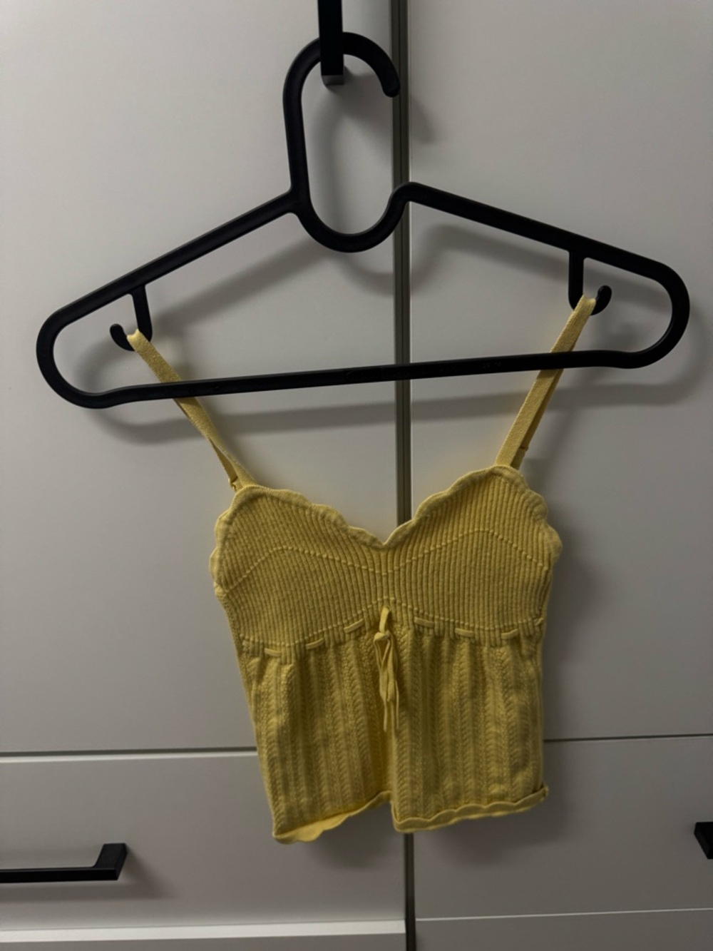 Wilfred Aritzia Yellow Ribbed Scallop-Edge Cami Tank